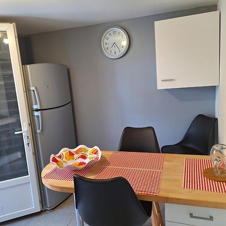 Agreable Studio Tout Equipe Montsoué Exteriér fotografie